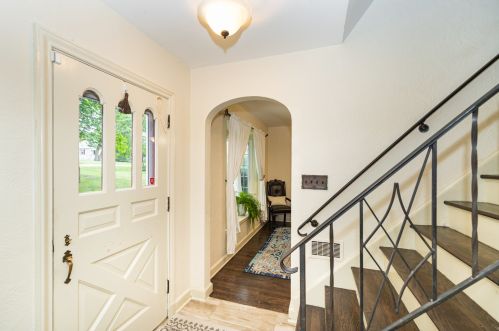 2431 Bonnie Brook Ln, Waukegan, IL 60087-2846