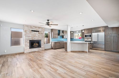 14802 3rd Ave, Phoenix AZ 85027-4747 exterior