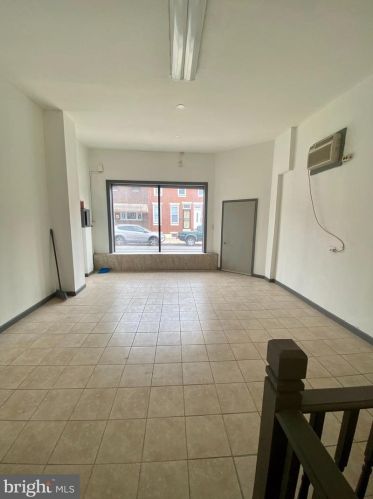 1924 4 St, Philadelphia PA 19122-2206 exterior