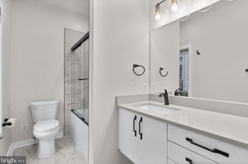 13708 Valley Dr, Rockville MD  20850-5402 exterior