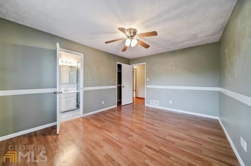 2128 Rockdale Cir, Lithonia GA 30078-3450 exterior