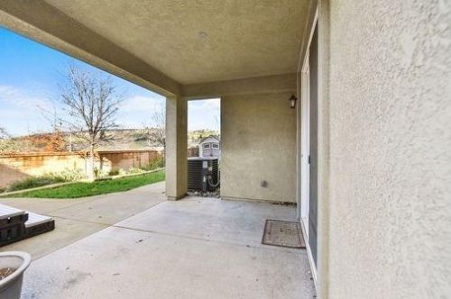 2110 Fenceline Dr, Folsom CA exterior