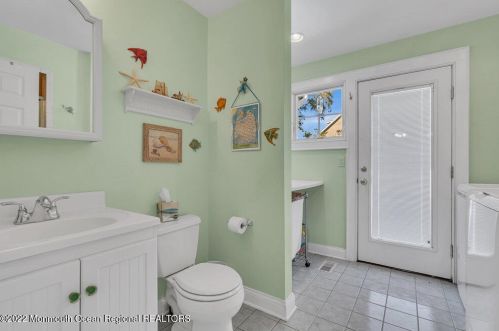 403 New York Ave, Point Pleasant Beach NJ 08742-3338 exterior