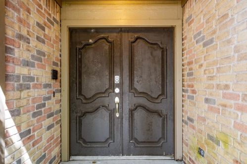 2706 Forest Garden Dr, Humble, TX 77345-1418