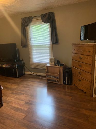 90 Redwood Ave, Concord NH 03301-3519 exterior