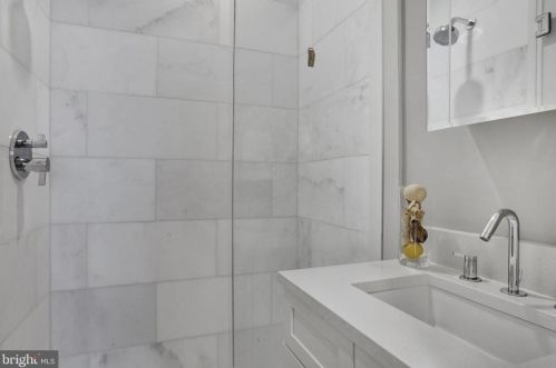 420 3rd St, Washington DC  20003-1930 exterior