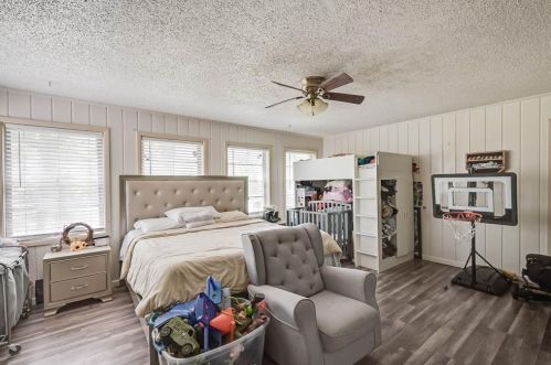 1614 4th St, Irving TX 75060-3111 exterior