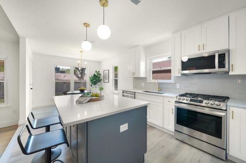 6307 Cannonleague Dr, Austin TX 78745-4916 exterior