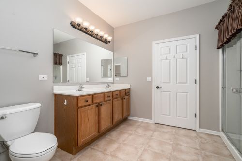 2921 Strauss Ct, Bull Valley IL 60098-8076 exterior