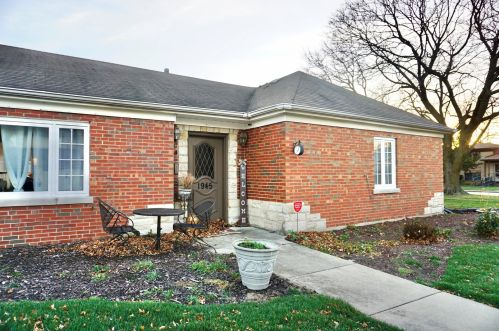 1945 74 Ct, Chicago IL 60707-3110 exterior