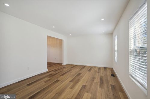 6139 Franconia Station Ln, Alexandria VA  22310-2522 exterior