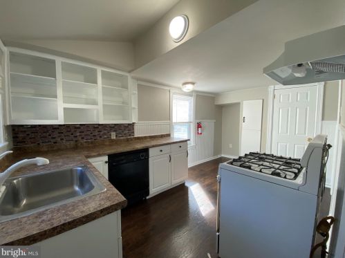 125 Railroad Ave, Blenheim NJ 08012-2836 exterior