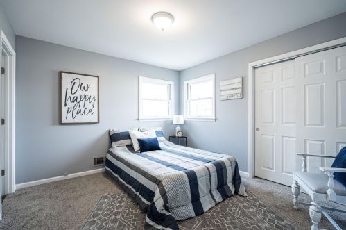 5177 45, Milwaukee WI 53208-3604 exterior