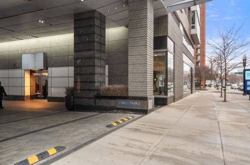 1 Charles St, Boston MA exterior