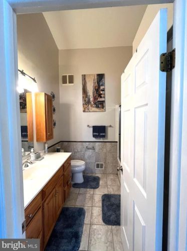 8124 Brightridge Ct, Ellicott MD 21043-6988 exterior