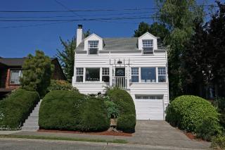 2714 Blaine St, Seattle WA  98199-4313 exterior