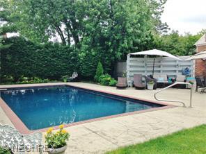 21890 Lake Rd, Cleveland OH  44116-1161 exterior