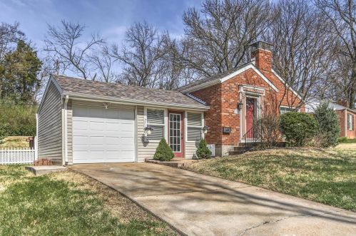 817 Gerald Pl, Saint Louis, MO 63135-1317