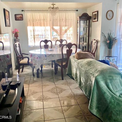 372 H St, Oxnard CA 93030-4824 exterior