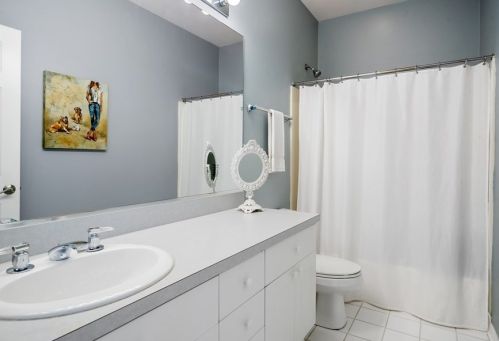 253 Goethe St, Chicago IL 60610-1803 exterior