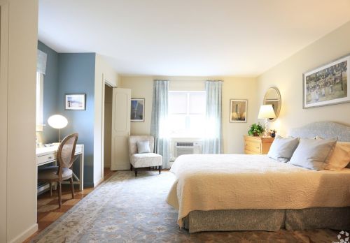 423 Marine Ln, Babylon NY  11704-8208 exterior