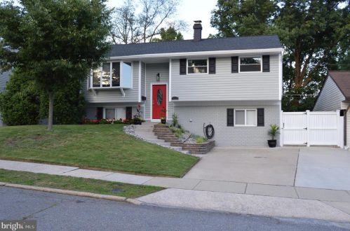 1221 Kimberly Ln, Glen Burnie, MD 21061-2926