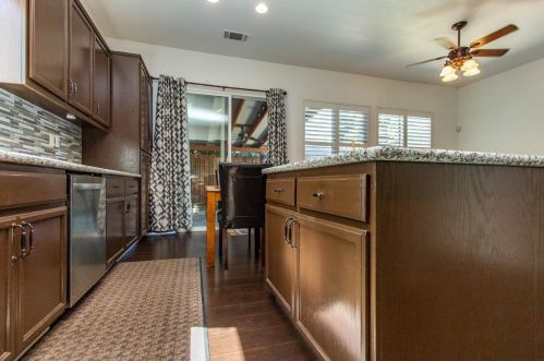 1072 Bennington Ave, Turlock CA  95382-0555 exterior