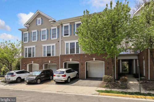 7146 Huntley Creek Pl, Alexandria VA 22306-5110 exterior