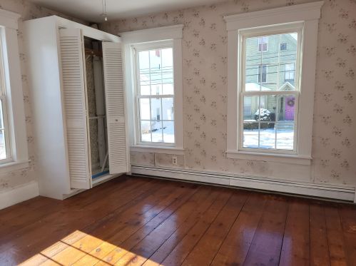 144 Rumford St, Concord NH 03301-3906 exterior