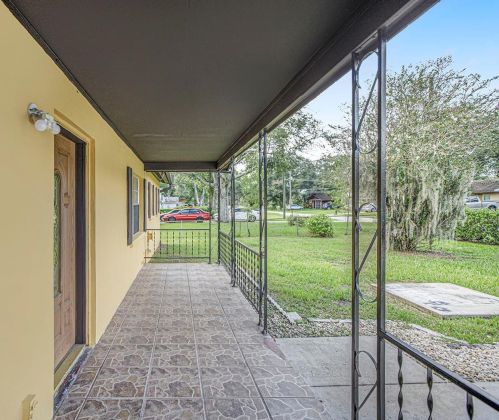 5013 Liberty St, Tampa FL 33617 exterior