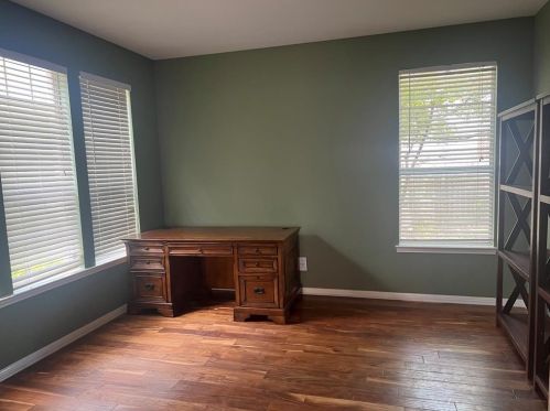 1734 Chasewood Dr, Austin TX  78727-6380 exterior