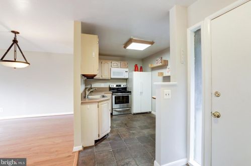 1758 Westwind Way, Mc Lean VA 22102-1612 exterior