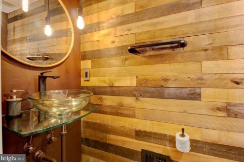 3405 Governors Crest Ct, Alexandria VA  22310-2337 exterior