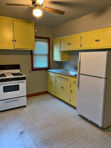 1313 54 St, Milwaukee WI 53214-3404 exterior