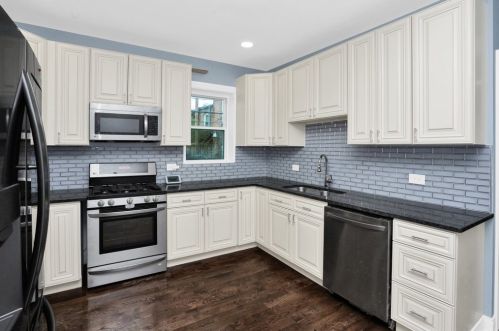 7912 Justine St, Chicago IL 60620-4333 exterior