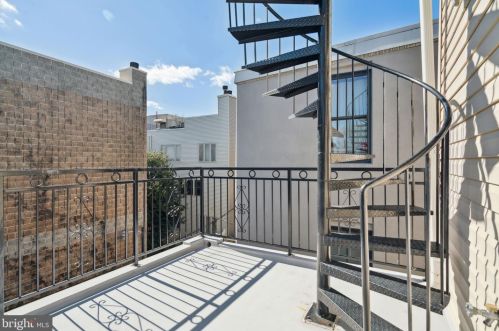 630 Catharine St, Philadelphia PA  19147-2937 exterior