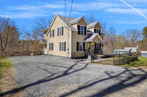 160 Hall Rd, Barrington NH 03825-3211 exterior