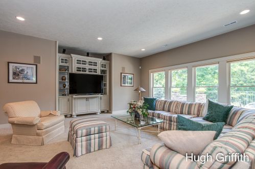 2041 Tall Pne Dr, Grand Rapids MI exterior