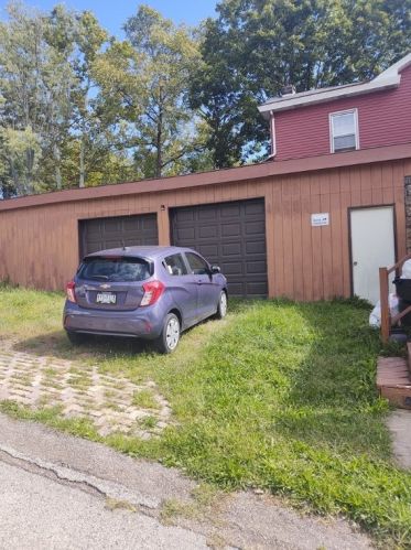 1100 Coal St, Pittsburgh, PA 15221-2304