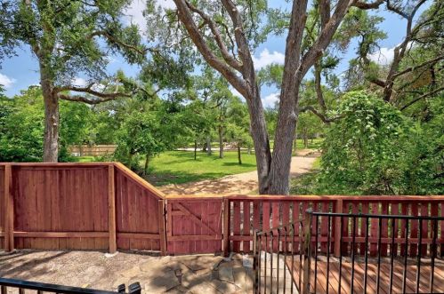 11903 Bobcat Trl, Austin TX exterior