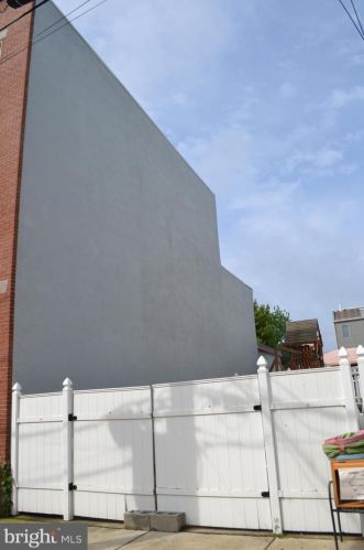 1208 Fletcher St, Philadelphia PA 19125-1540 exterior