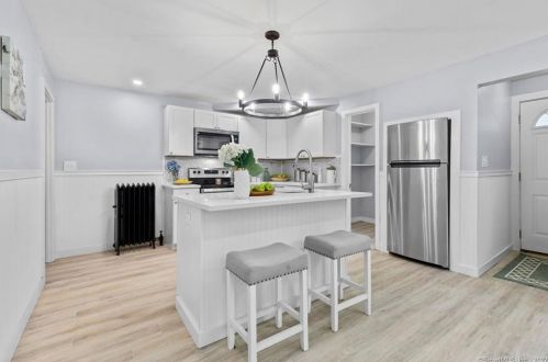 27 Lewis Blvd, Killingly CT 06239-1627 exterior