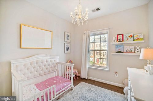 302 Ridgemont Ave, Rockville MD 20850-6061 exterior