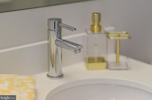 1794 Lanier Pl, Washington DC  20009-2118 exterior