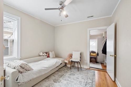 5324 Cullom Ave, Chicago IL 60641-1315 exterior