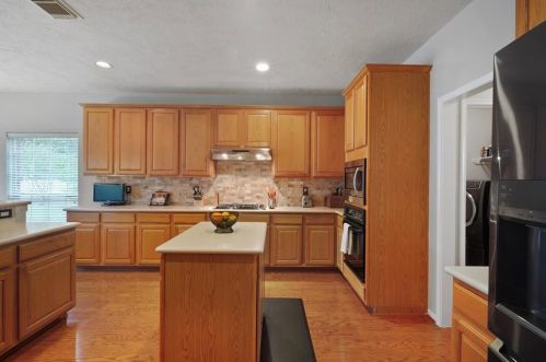 18146 Walden Frst Dr, Humble TX 77346-6023 exterior