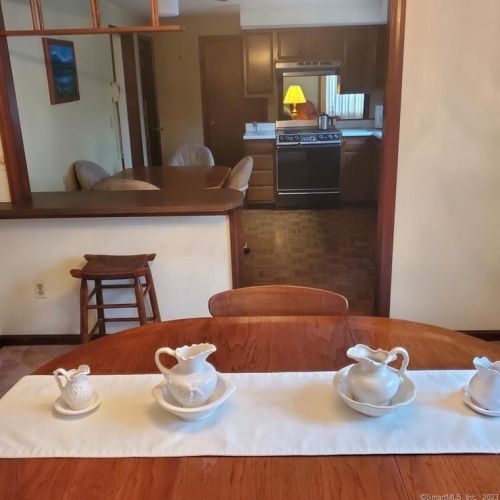 524 Prospect Hl Rd, Windsor CT 06095-1509 exterior