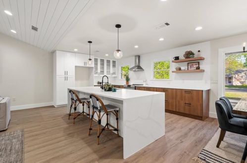 5006 Buffalo Pass, Austin TX 78745-2832 exterior