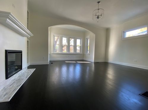 1923 Austin Blvd, Chicago IL 60804-1657 exterior