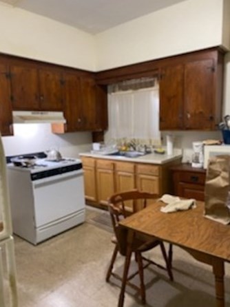 49 Euclid Ave, Springfield, MA 01108-1725